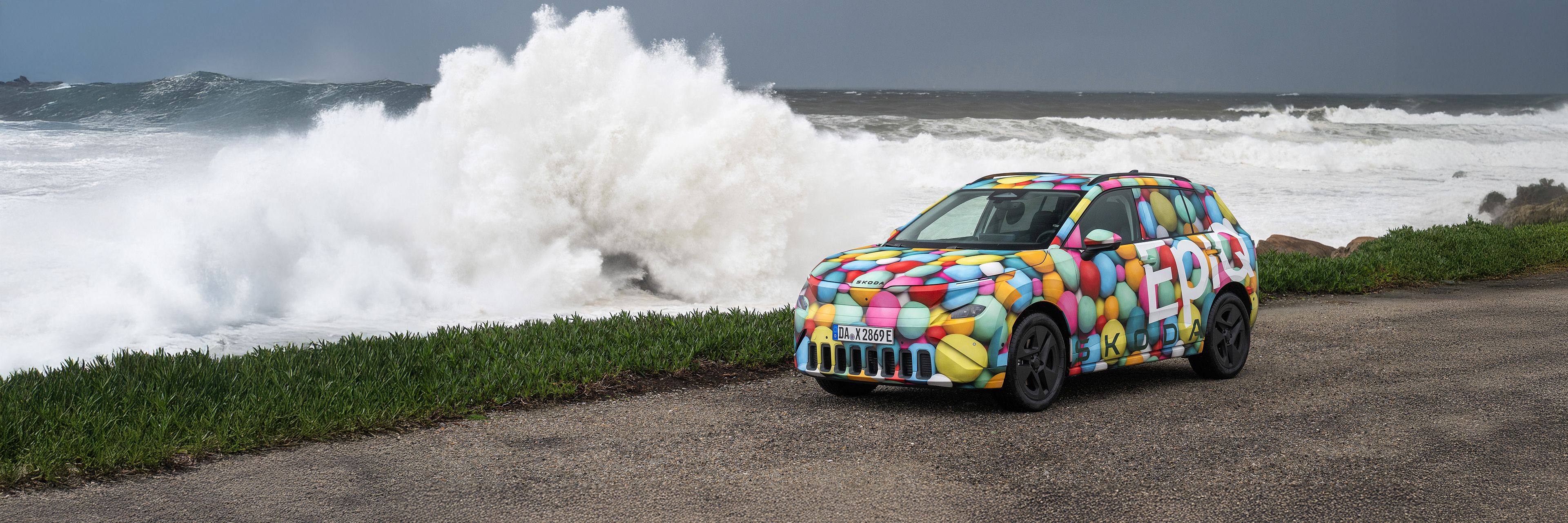 Škoda Epiq in einer bunten Folierung