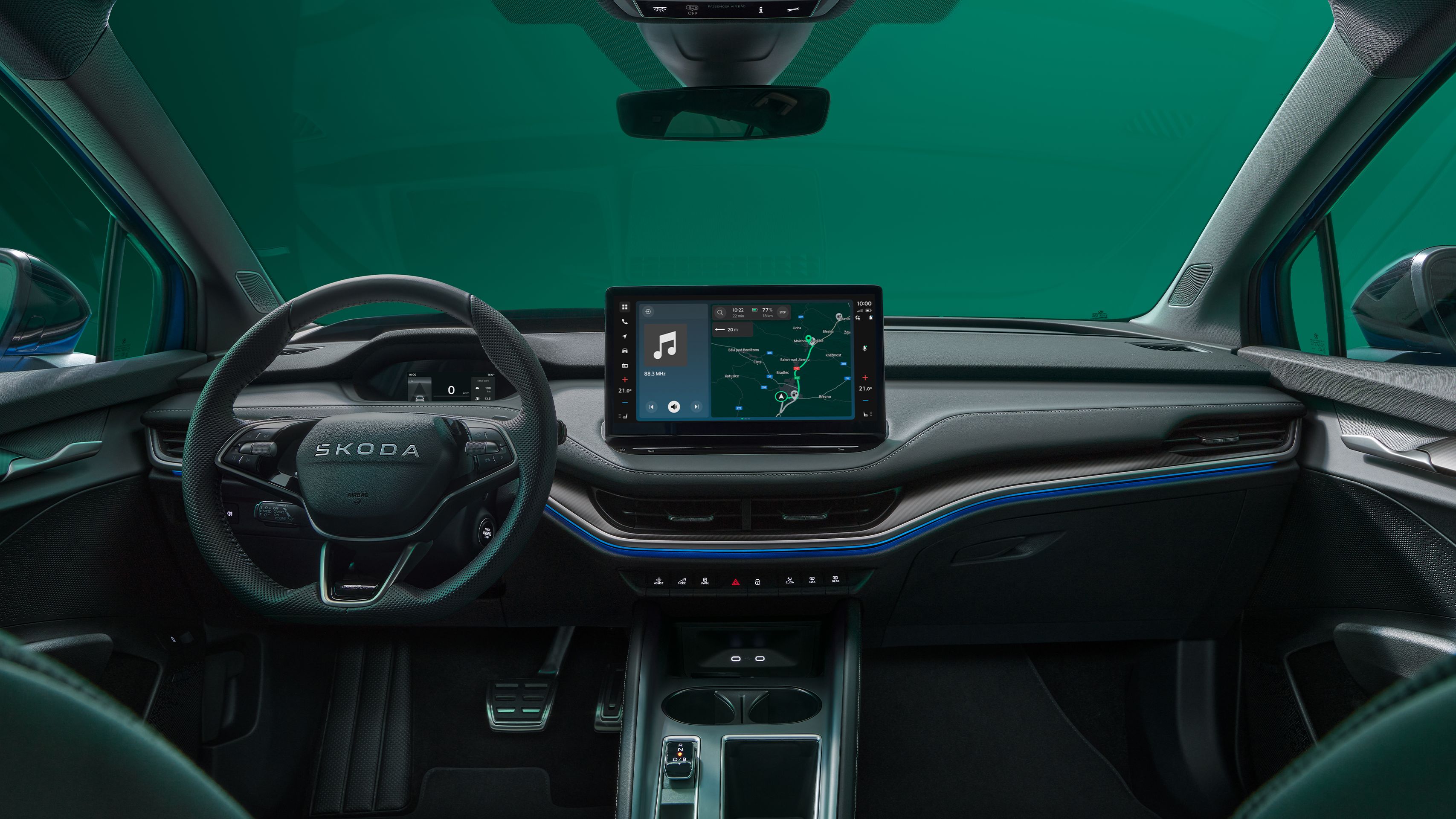 Škoda Elroq Sportline Interieur mit Blick auf das Dashboard aus der zweiten Sitzreihe