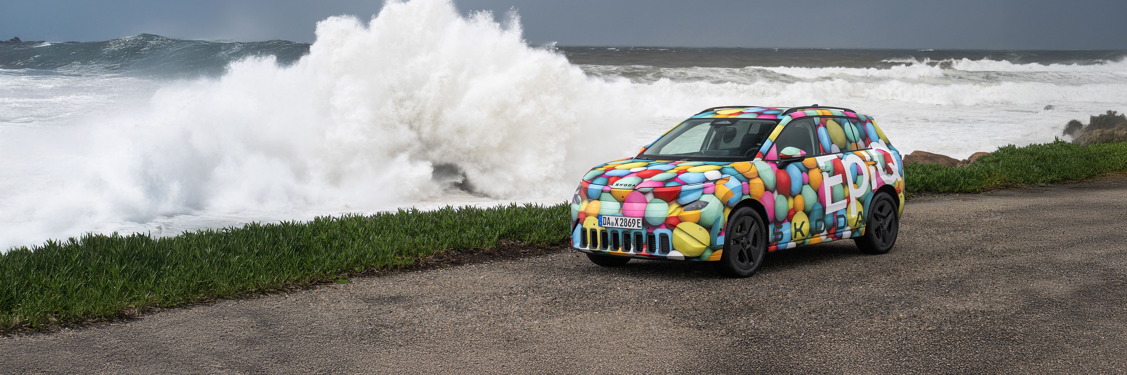 Škoda Epiq in einer bunten Folierung