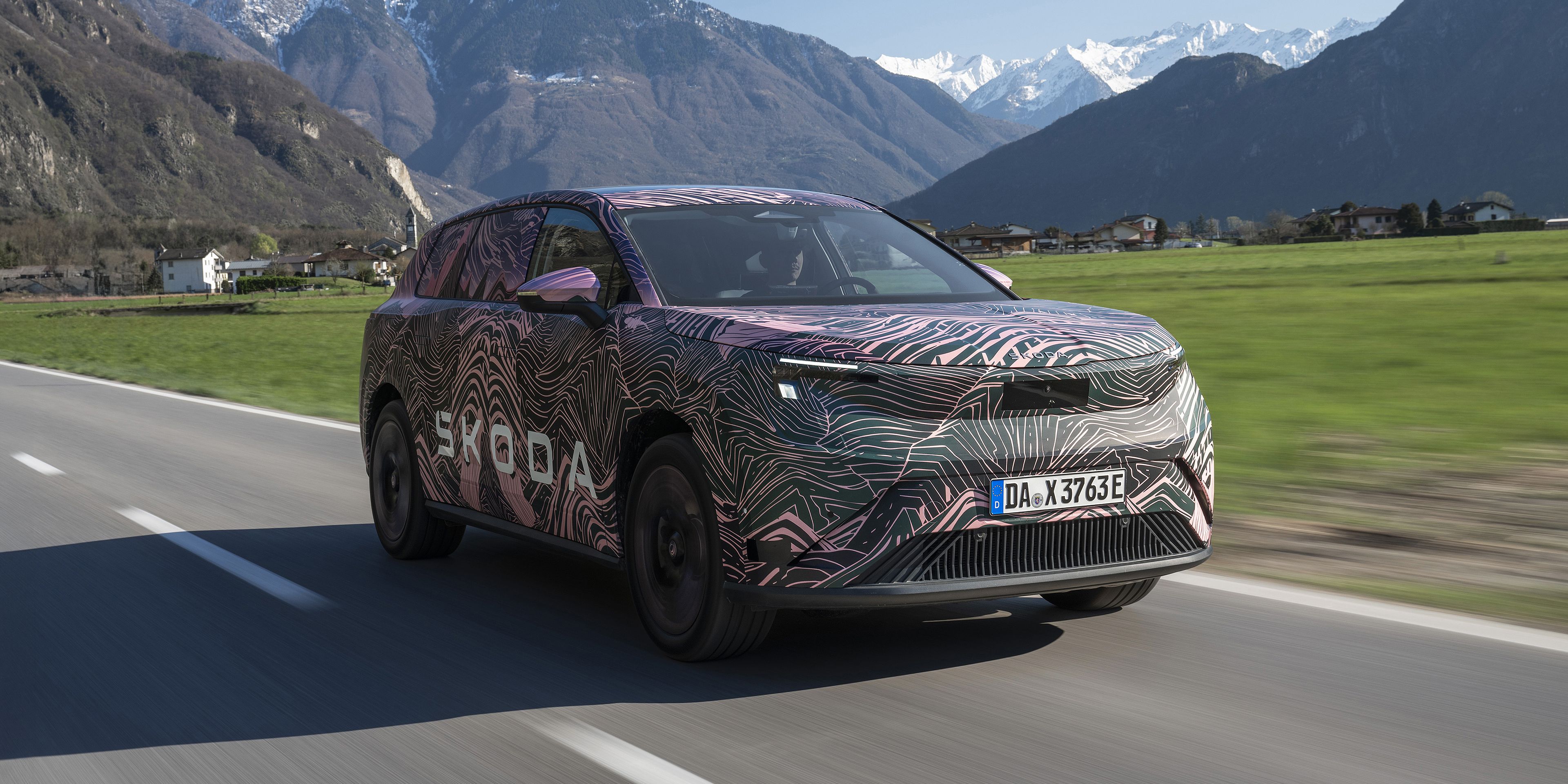 Škoda Peaq in getarnter Folierung von vorne