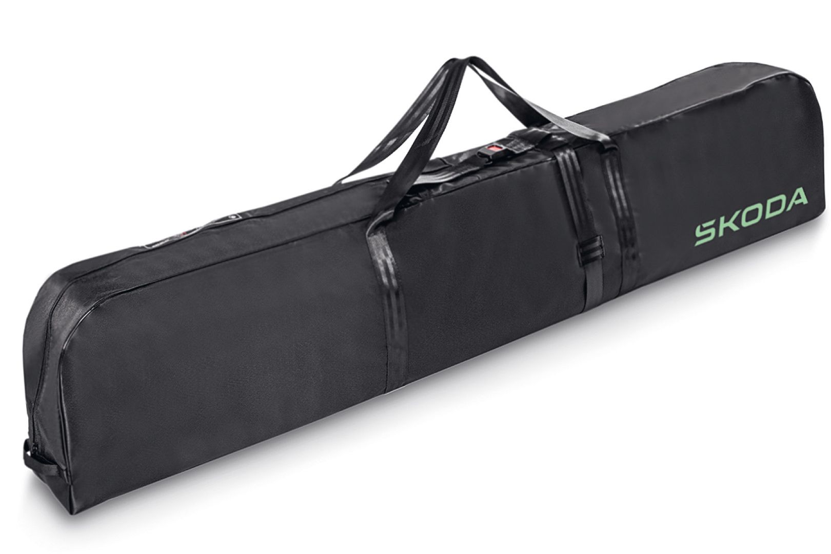 Eine schwarzer Škoda Skitsack.